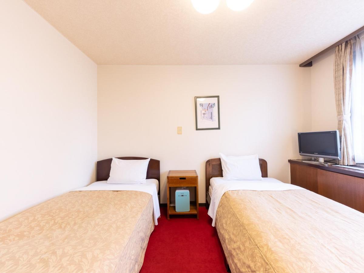Tabist Business Hotel Takizawa Takasaki Station Nishiguchi Екстер'єр фото