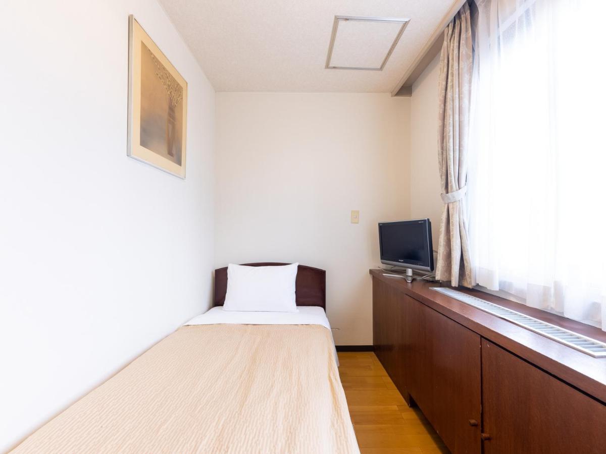Tabist Business Hotel Takizawa Takasaki Station Nishiguchi Екстер'єр фото