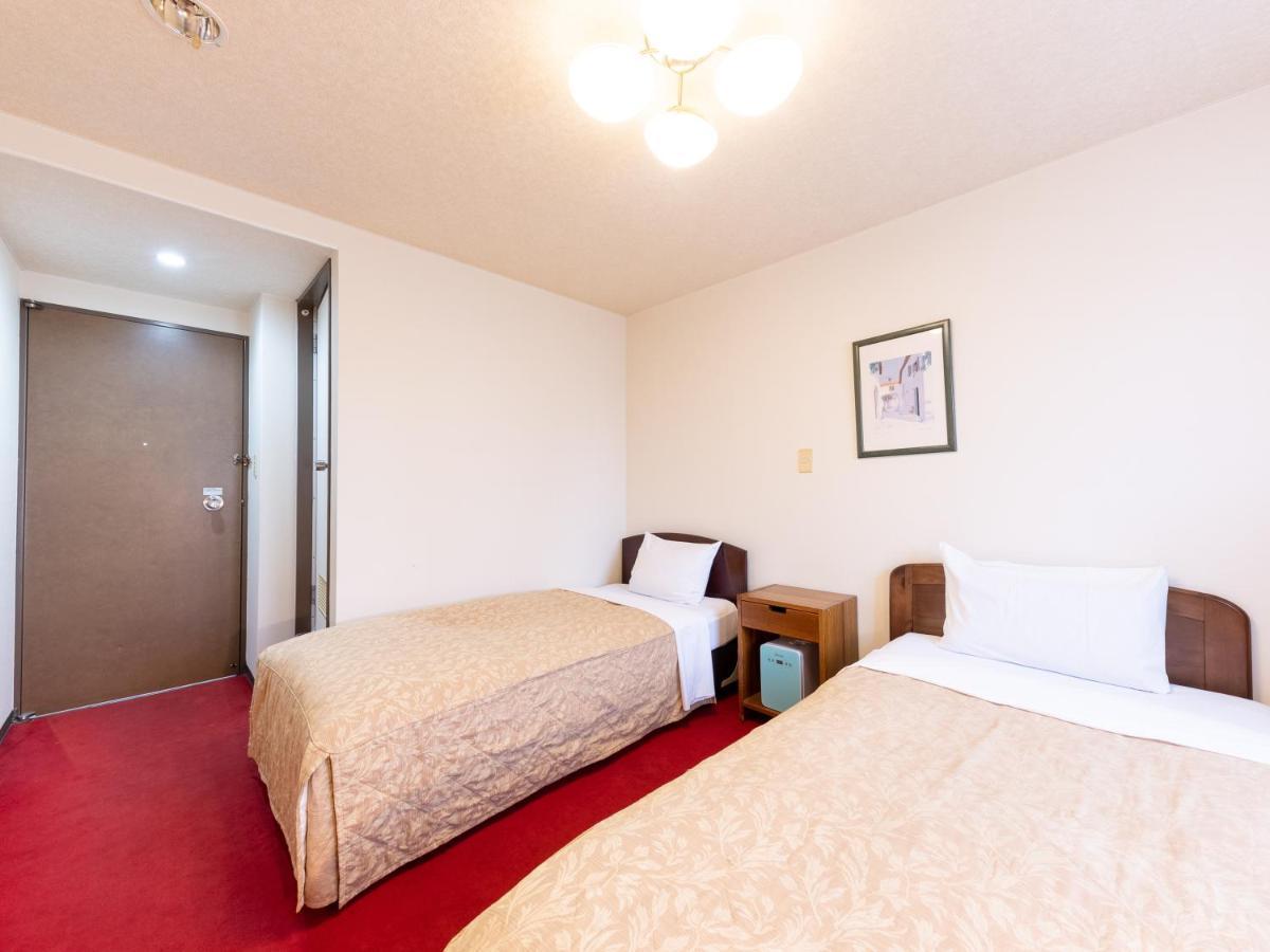 Tabist Business Hotel Takizawa Takasaki Station Nishiguchi Екстер'єр фото